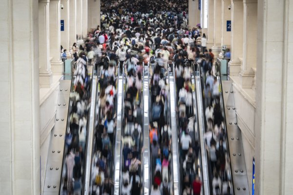 七星策略 人气旺 市面暖 活力足——2025年“五一”假期盘点